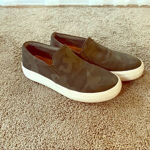 Steve Madden camo sneakers